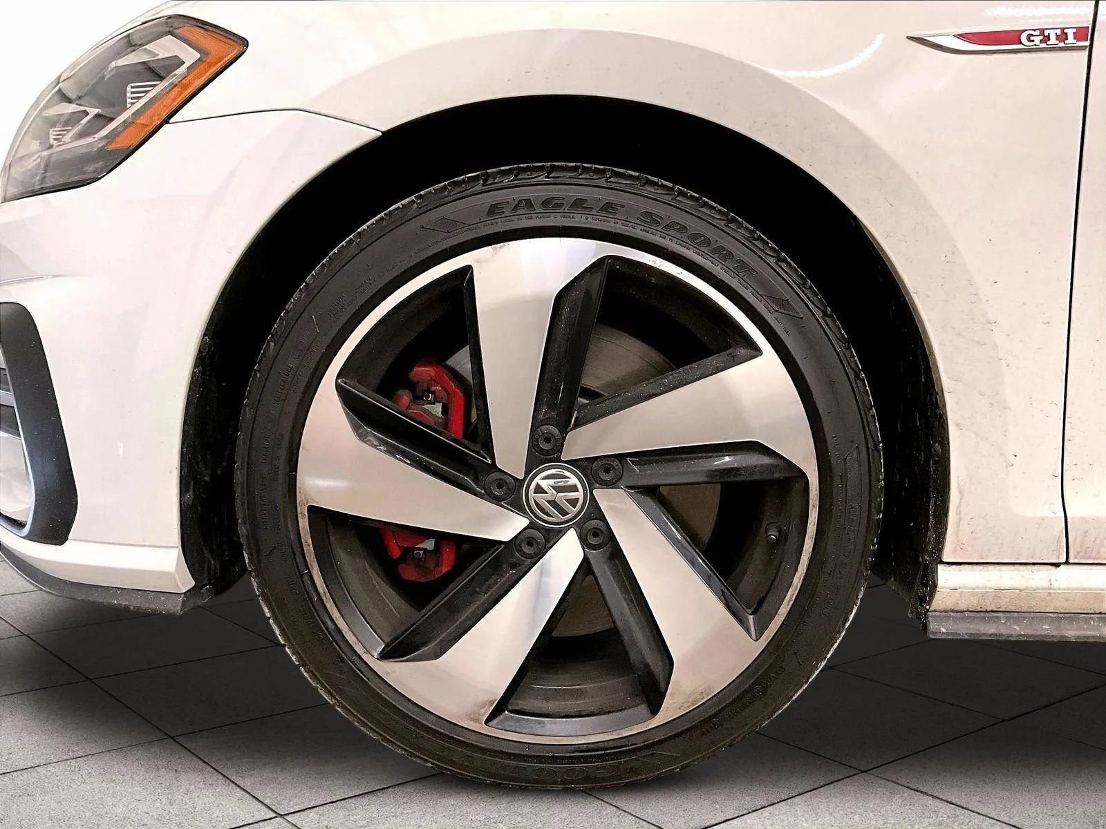 Used 2019 Volkswagen GTI SE FWD image 8