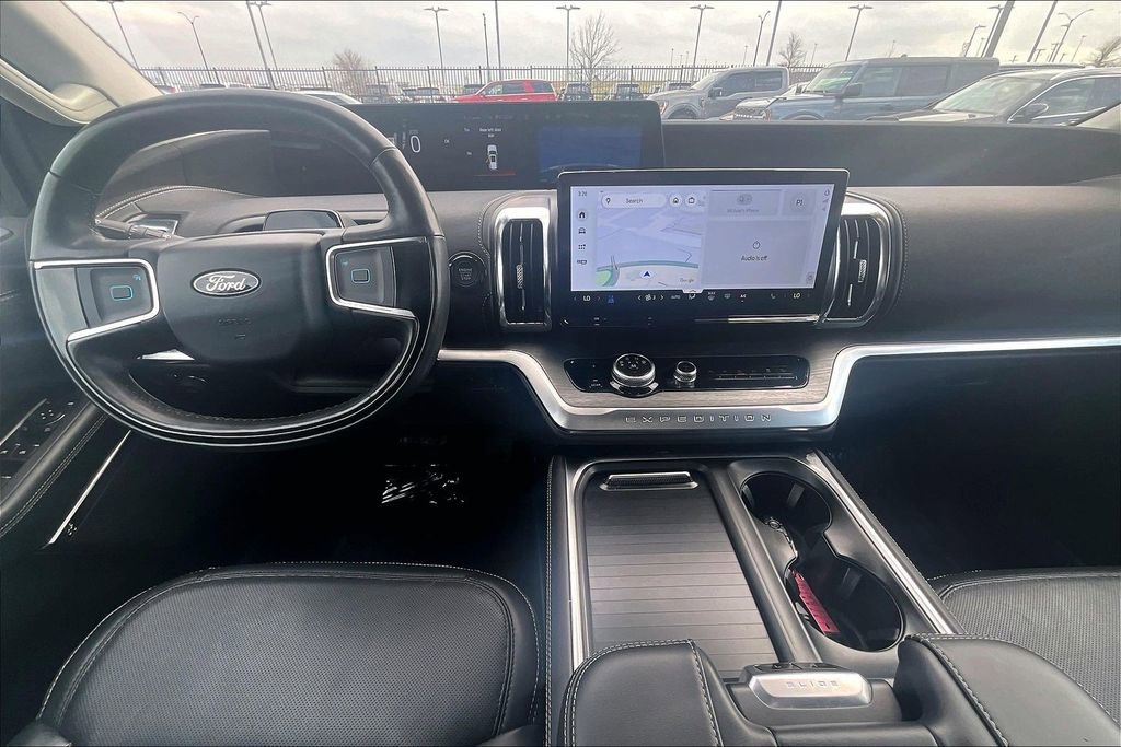 Used 2025 Ford Expedition Platinum AWD/4WD image 20