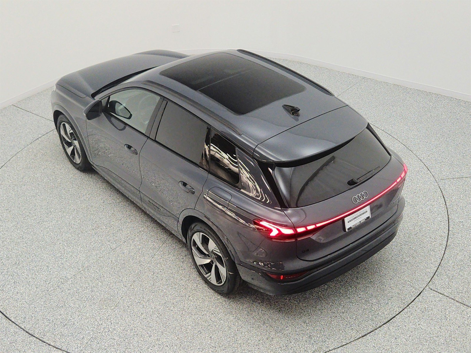 Used 2025 Audi Q6 e-tron Prestige w/ Black Warm Weather Package AWD/4WD image 28