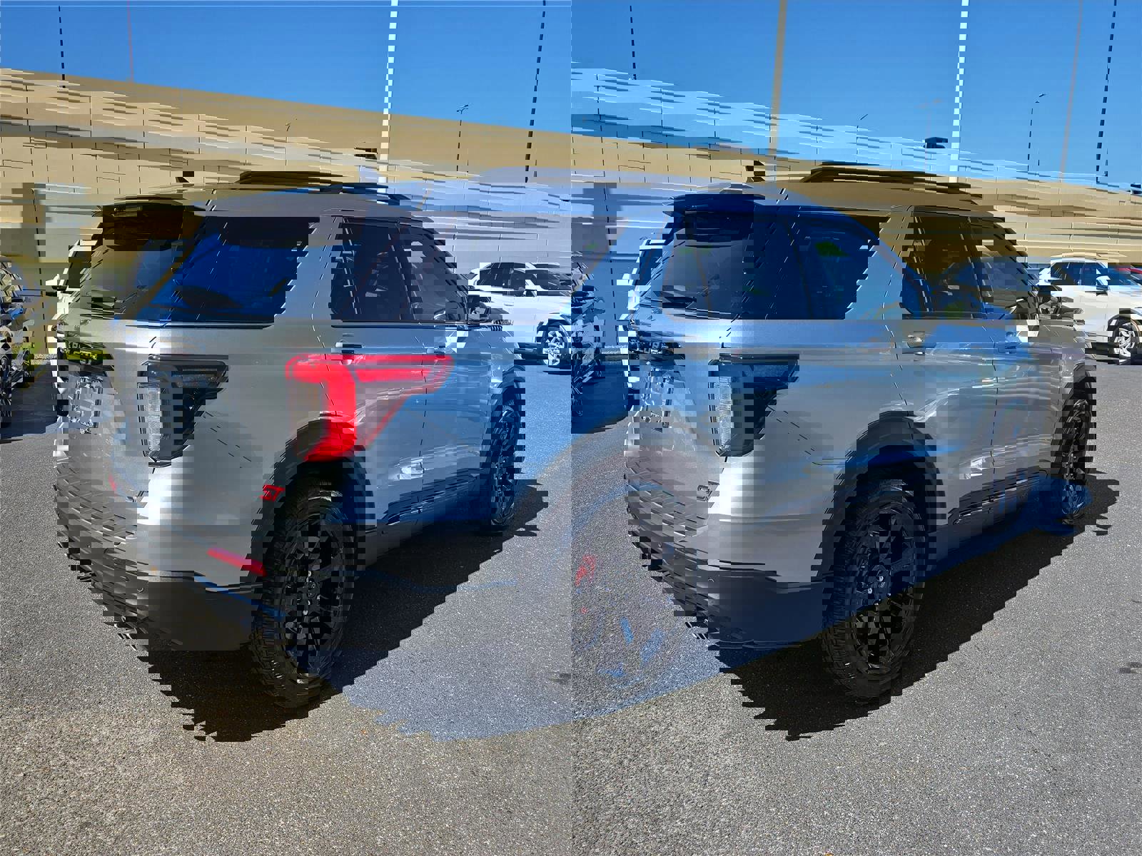 Used 2024 Ford Explorer ST w/ Equipment Group 401A image 3