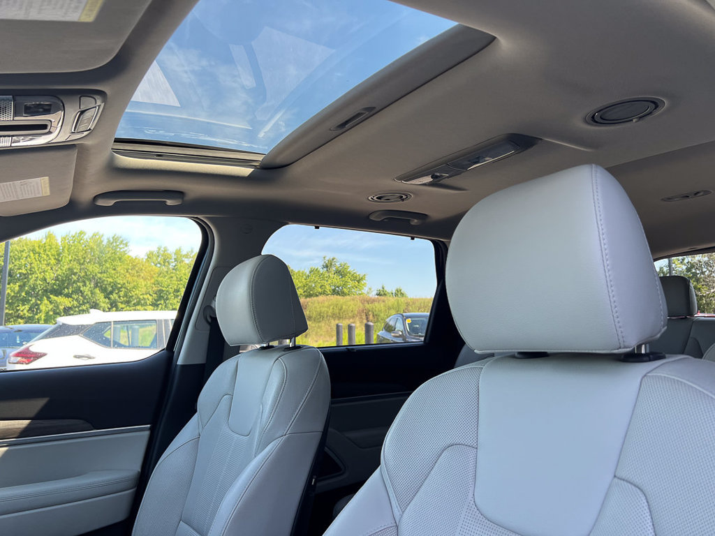 Used 2021 Kia Telluride EX w/ EX Premium Package AWD/4WD image 30
