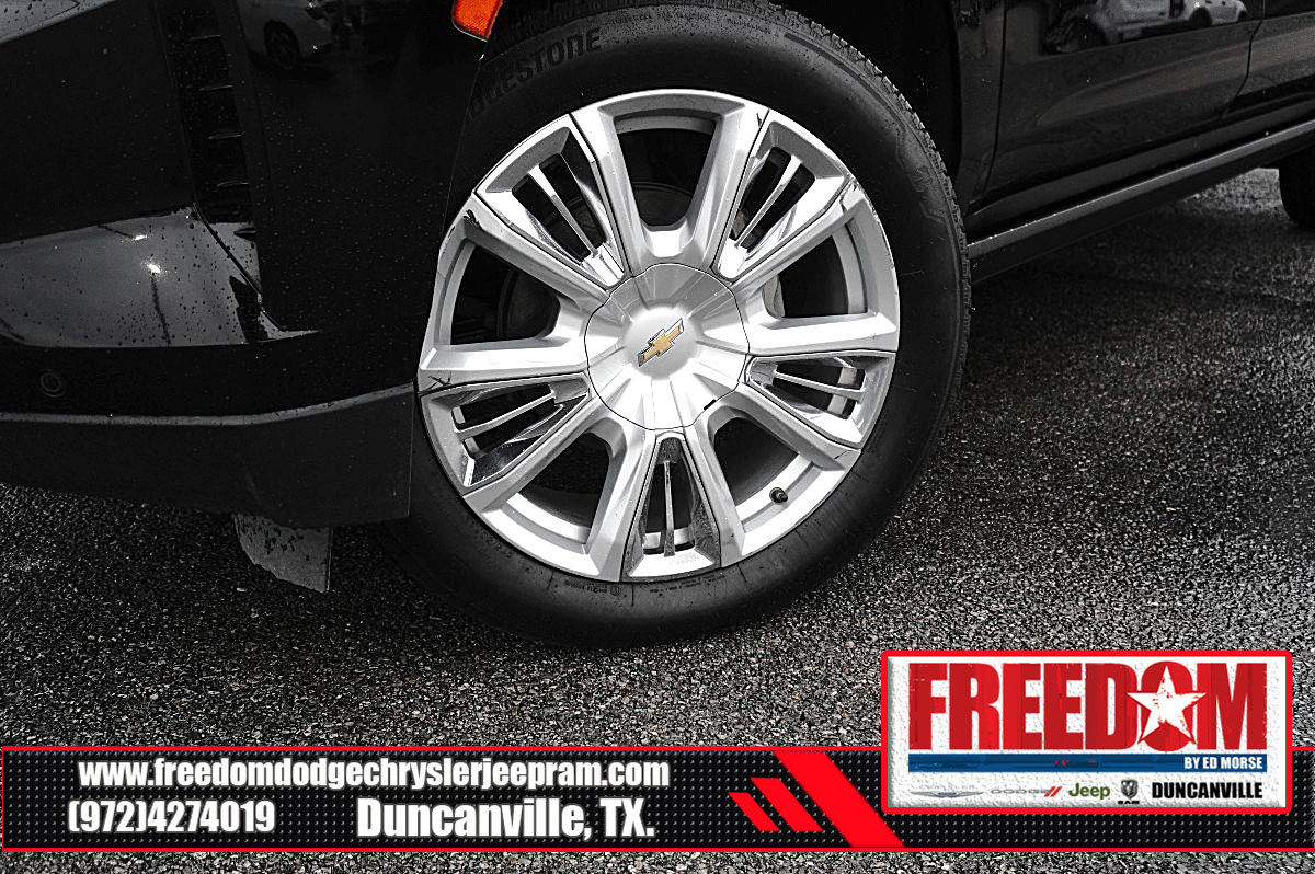 Used 2023 Chevrolet Suburban High Country AWD/4WD image 9