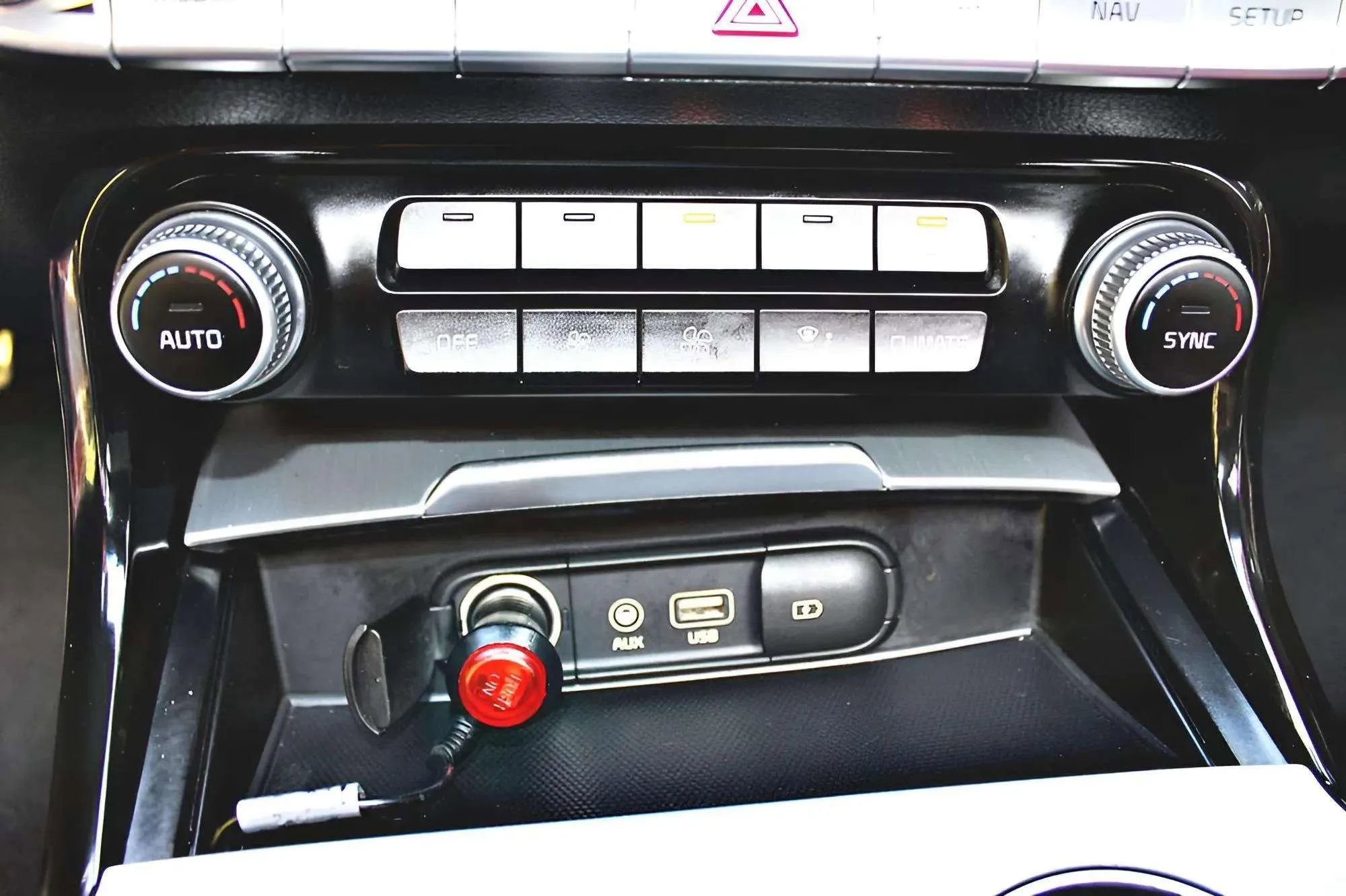 Used 2018 Kia Stinger GT2 image 18