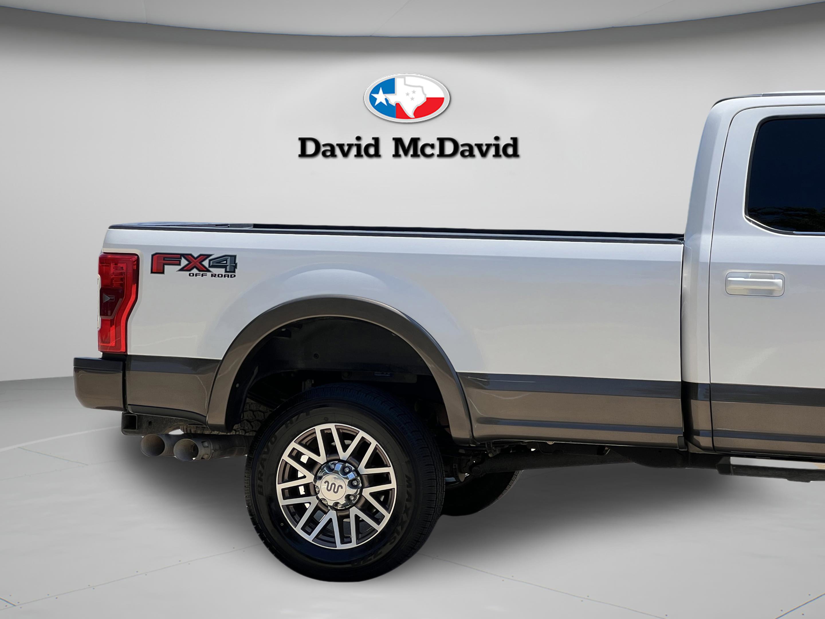 Used 2017 Ford F350 King Ranch w/ King Ranch Ultimate Package AWD/4WD image 37