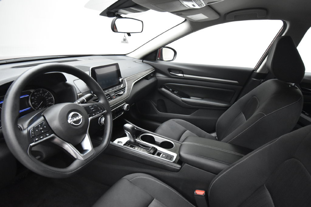 Used 2023 Nissan Altima 2.5 SV AWD/4WD image 7