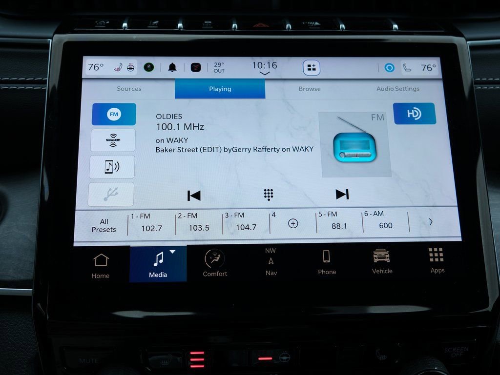 Used 2024 Jeep Grand Cherokee Limited image 19