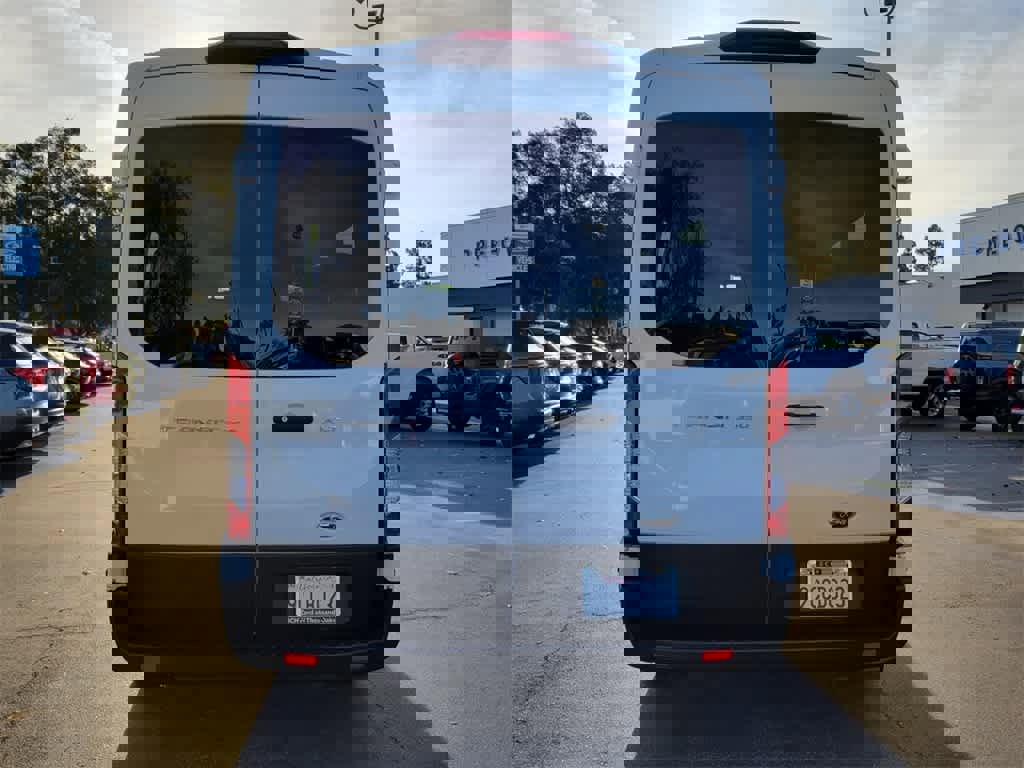 Used 2022 Ford Transit 350 XLT image 3