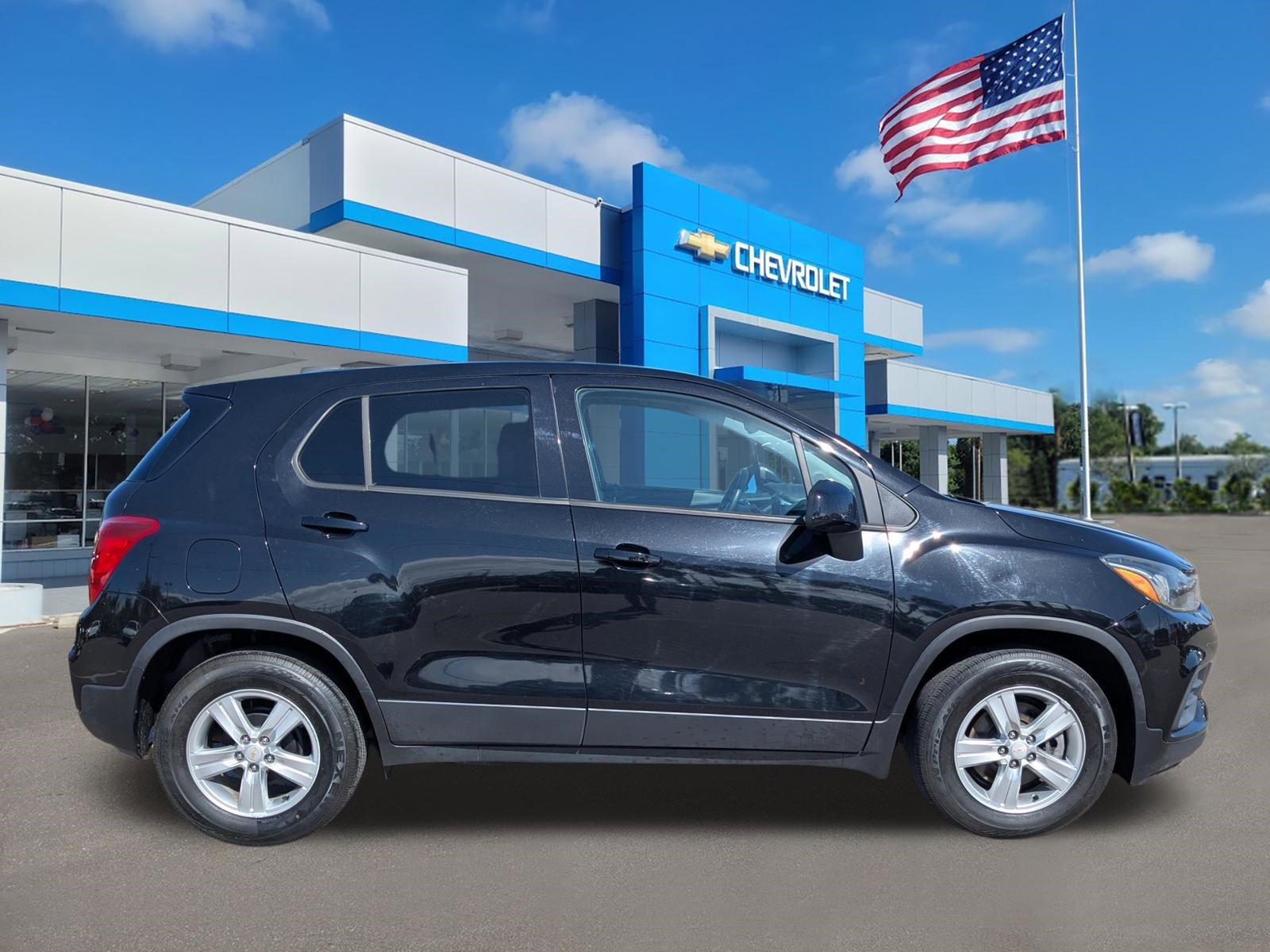 Used 2020 Chevrolet Trax LS w/ Tint and Cruise Package image 3