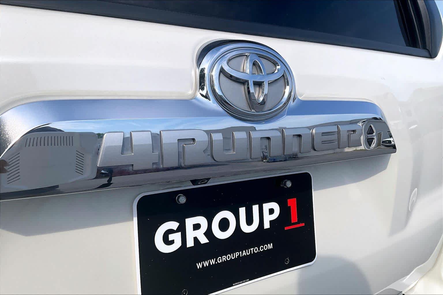 Used 2015 Toyota 4Runner Limited AWD/4WD image 32