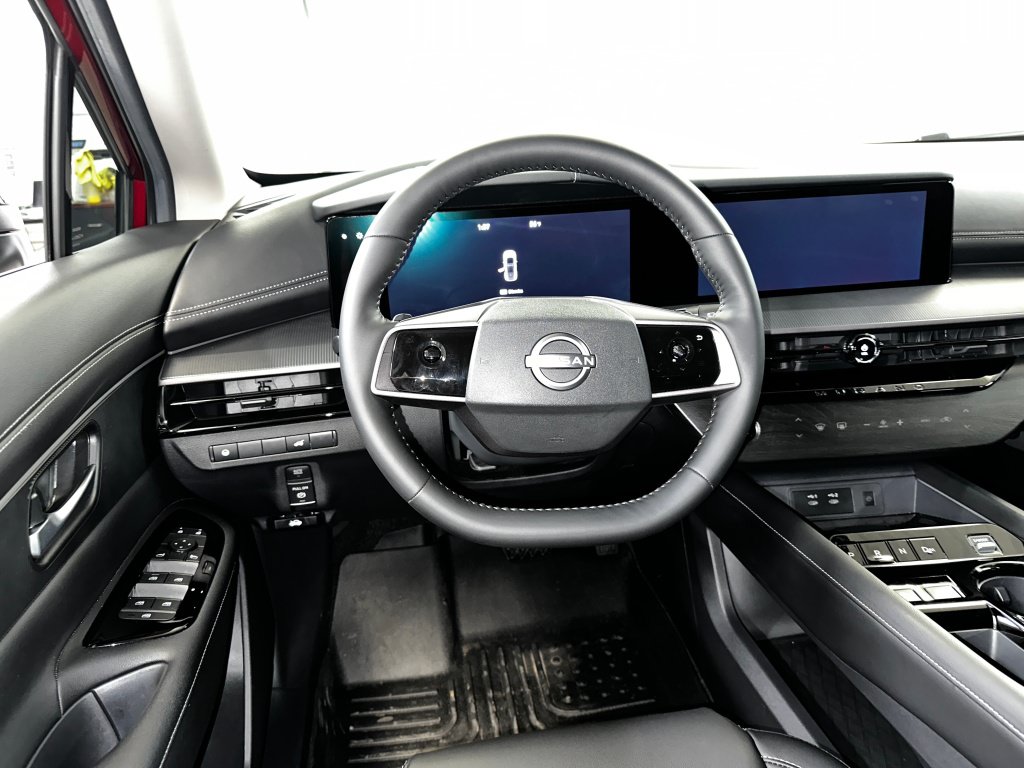 Used 2026 Nissan Murano SV AWD/4WD image 2