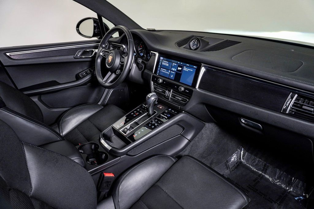 Certified 2023 Porsche Macan GTS image 14