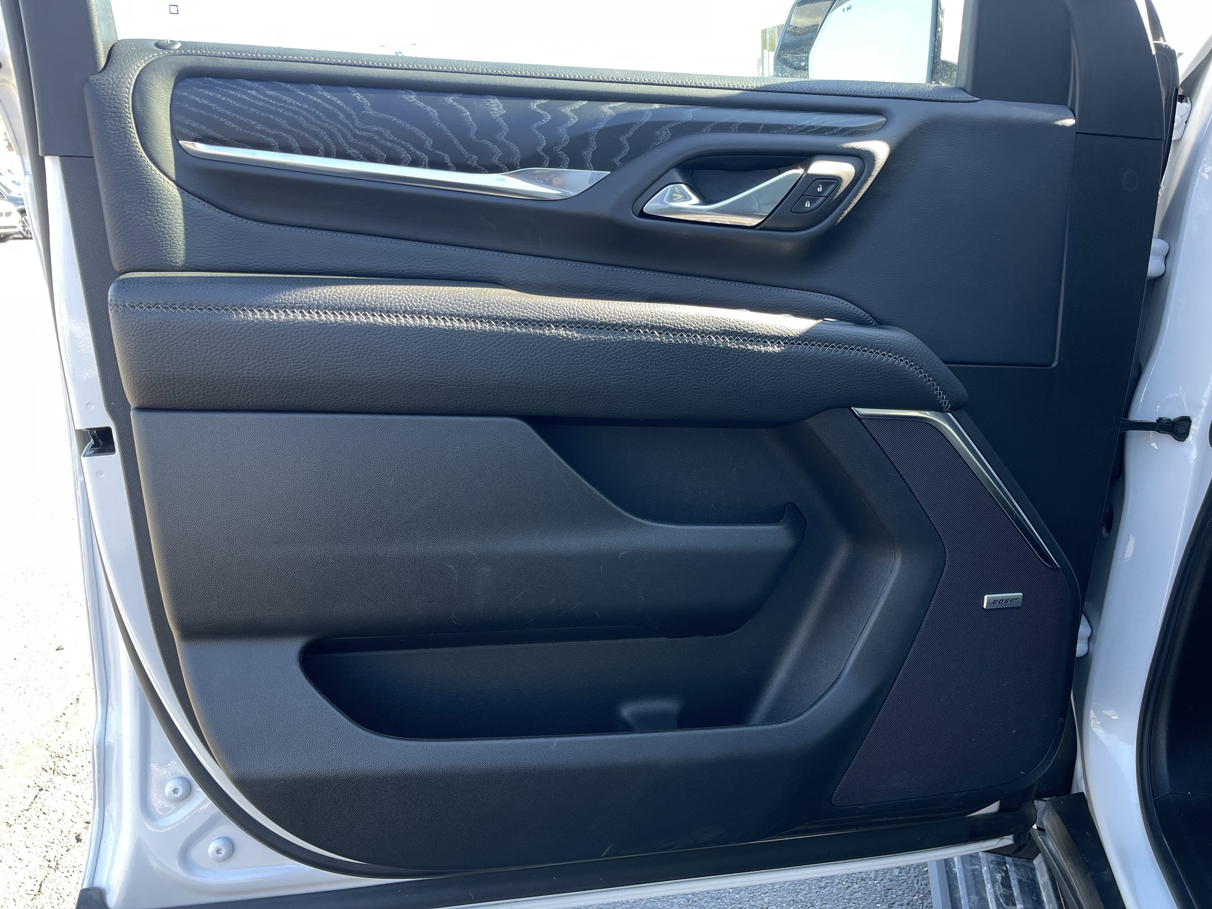 Used 2023 GMC Yukon XL Denali w/ Denali Reserve Package image 12