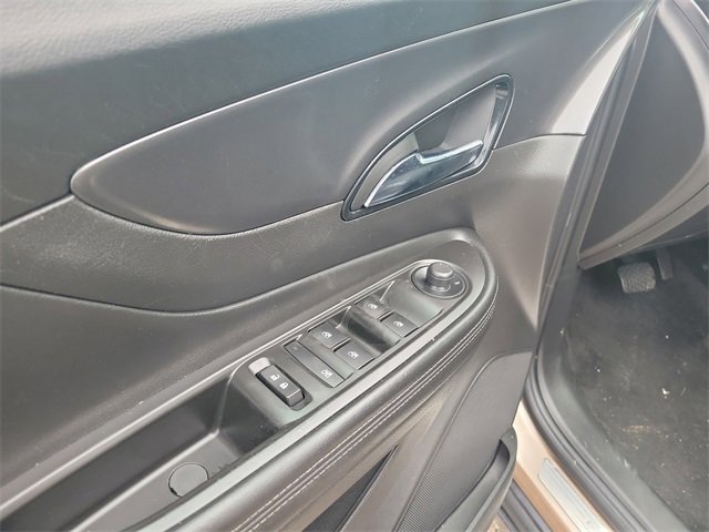 Used 2019 Buick Encore Sport Touring image 20