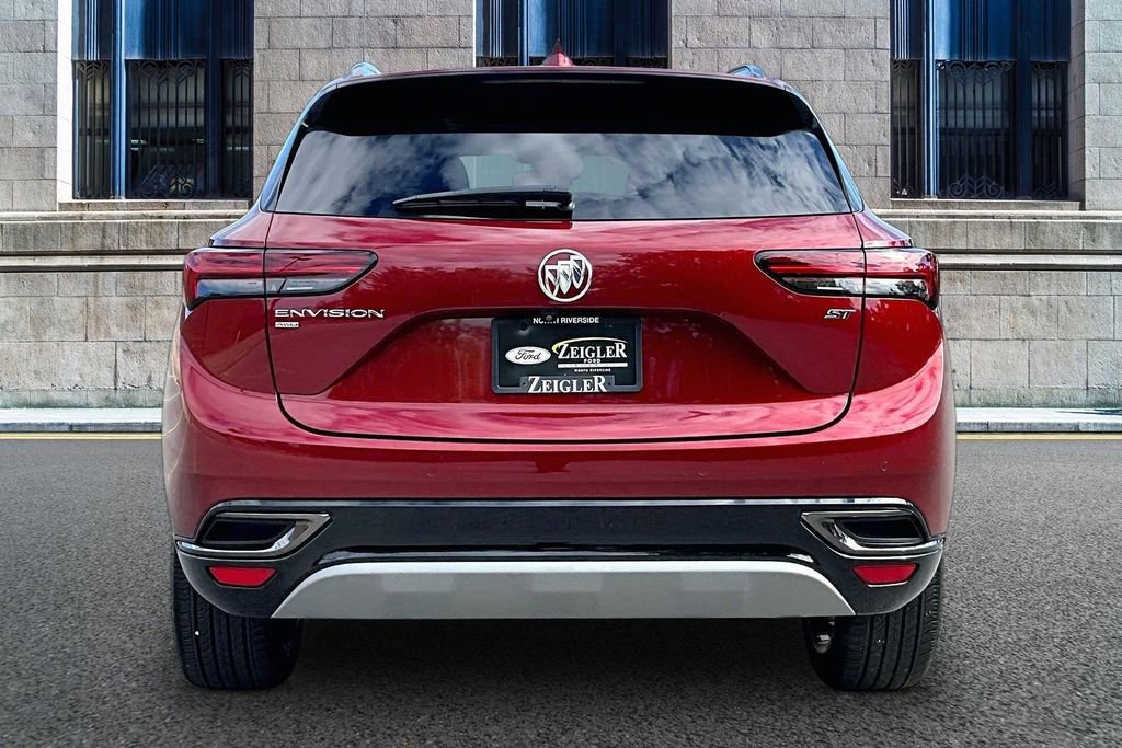 Used 2023 Buick Envision Essence w/ Sport Touring Package AWD/4WD image 4