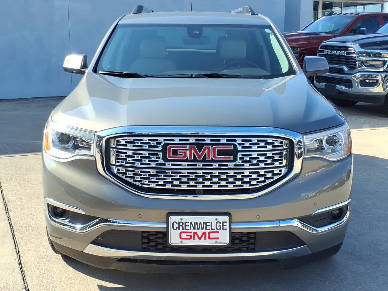 Certified 2019 GMC Acadia Denali w/ Technology Package FWD image 35