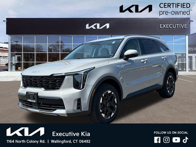 Certified 2025 Kia Sorento S AWD/4WD image 1