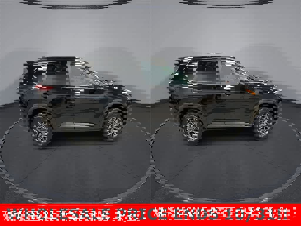 Used 2021 Nissan Rogue S image 9