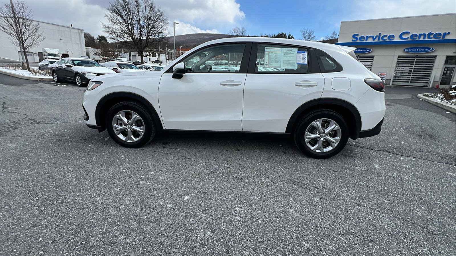 Certified 2025 Honda HR-V LX image 7