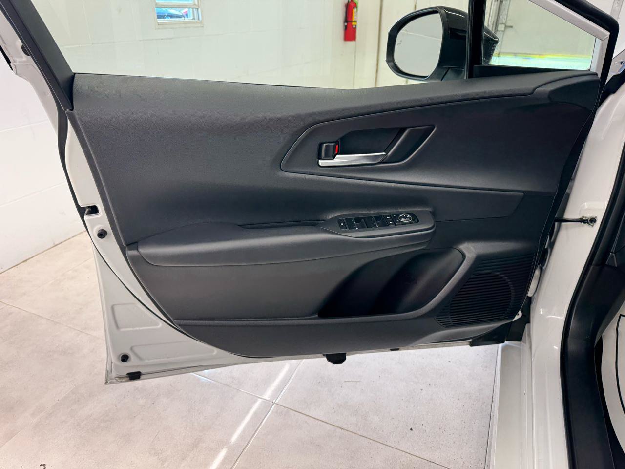 Used 2024 Toyota Prius Prime FWD image 11