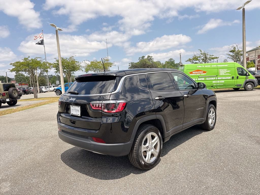 Used 2023 Jeep Compass Sport AWD/4WD image 3