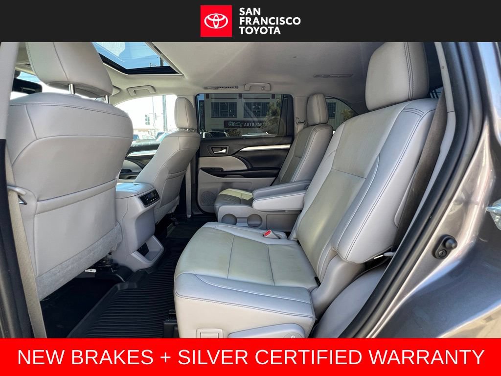 Certified 2019 Toyota Highlander XLE AWD/4WD image 15
