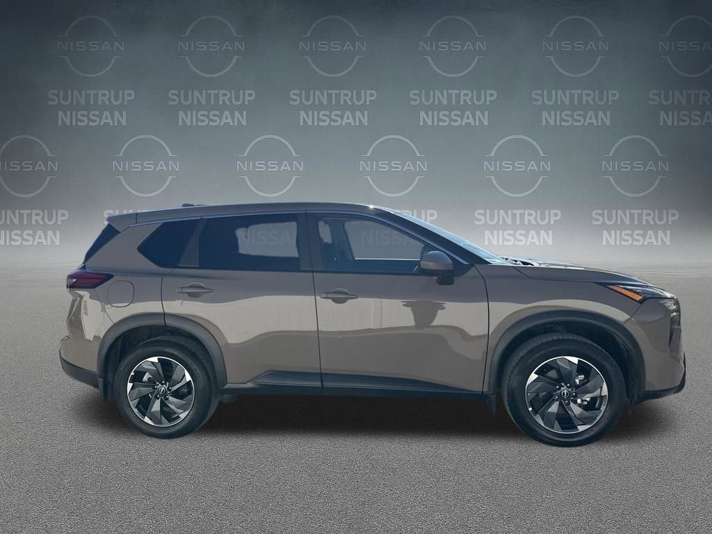 Used 2025 Nissan Rogue SV image 37