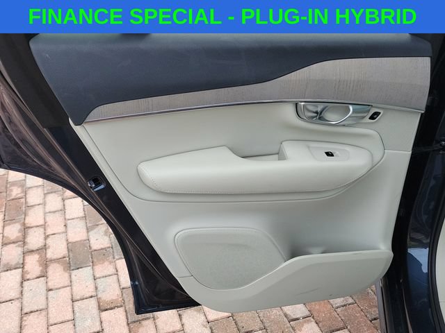 Used 2024 Volvo XC90 T8 Plus w/ Protection Package Premier AWD/4WD image 10