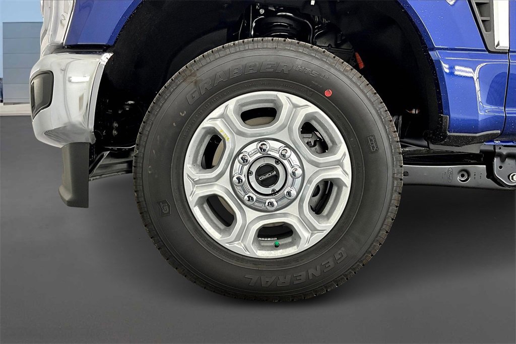 New 2026 Ford F250 XLT w/ XLT Premium Package image 13