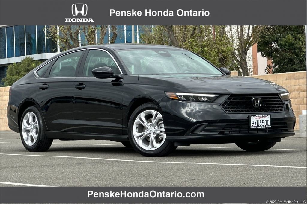 Certified 2025 Honda Accord LX image 1
