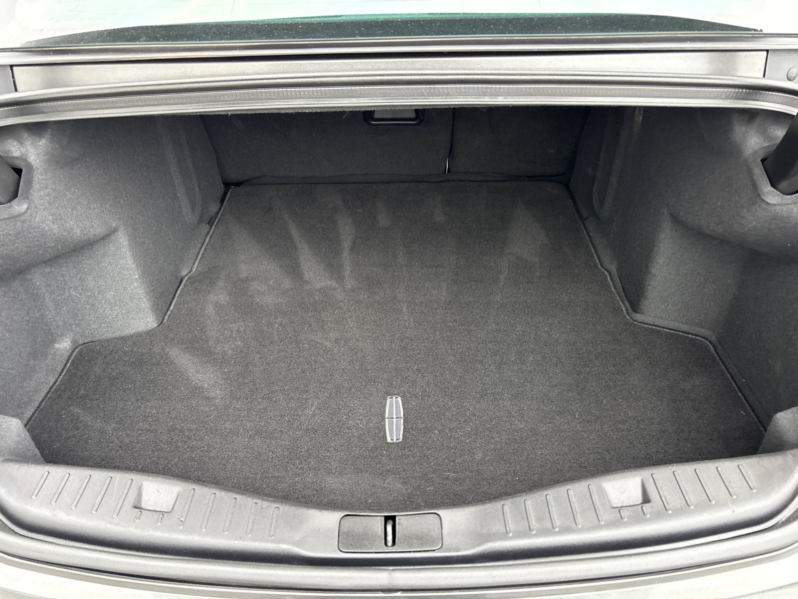 Used 2019 Lincoln MKZ Reserve image 9