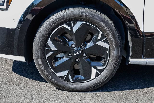 Used 2024 Kia Niro Wave FWD image 11