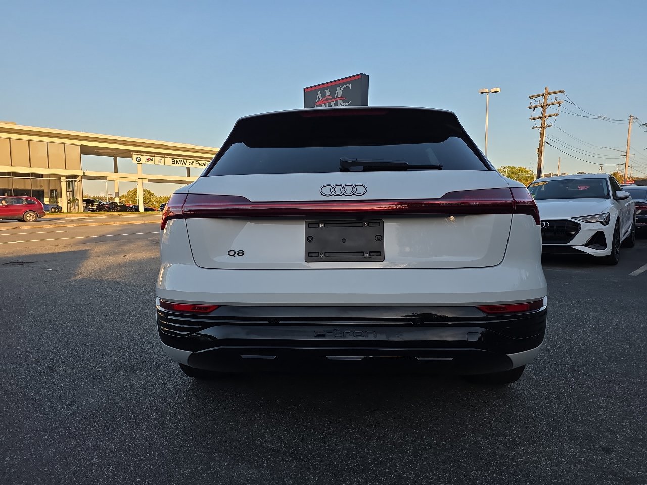 Used 2024 Audi Q8 e-tron Premium Plus w/ Premium Plus Package image 15