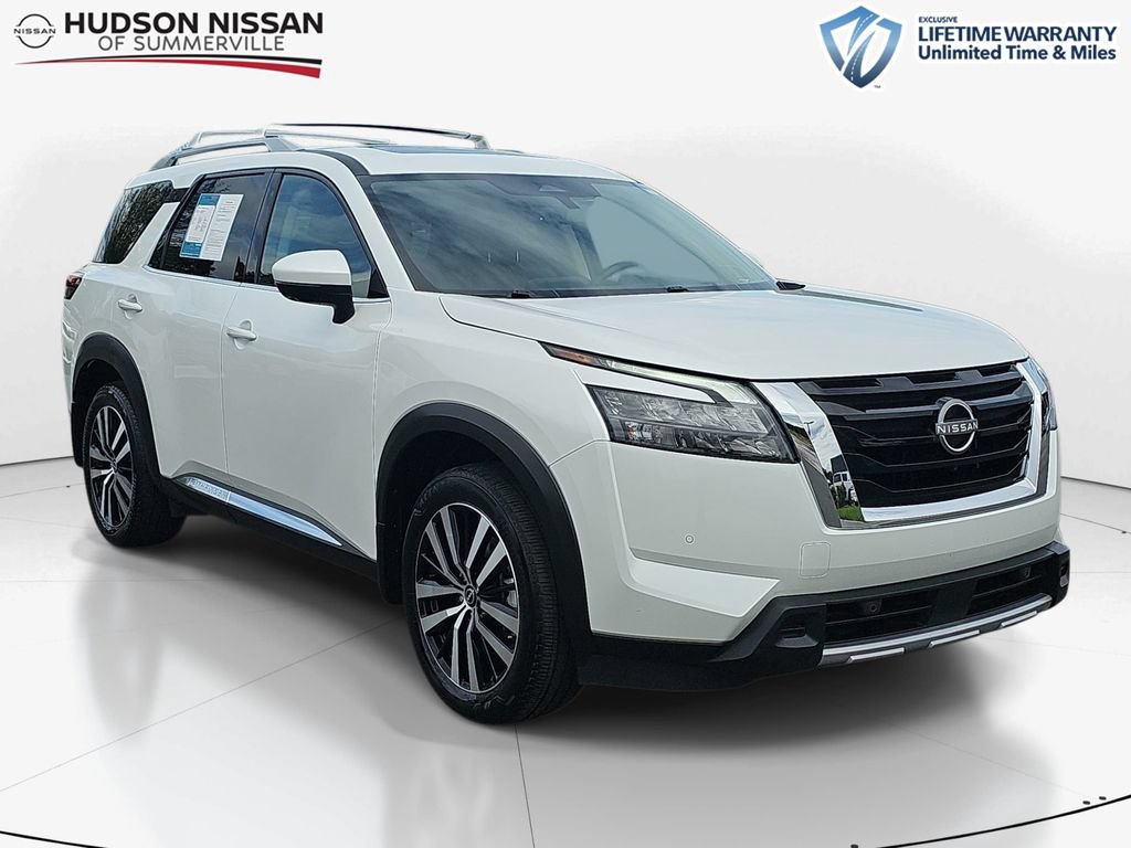 Used 2025 Nissan Pathfinder Platinum w/ Cargo Package