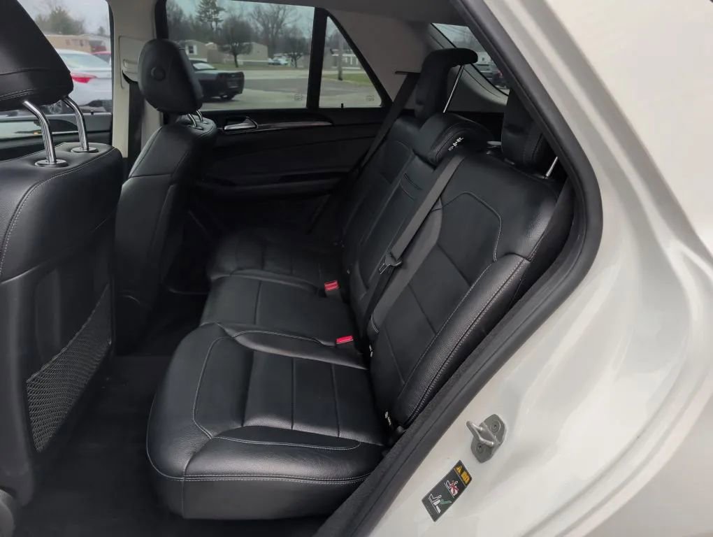 Used 2017 Mercedes-Benz GLE 550e image 28