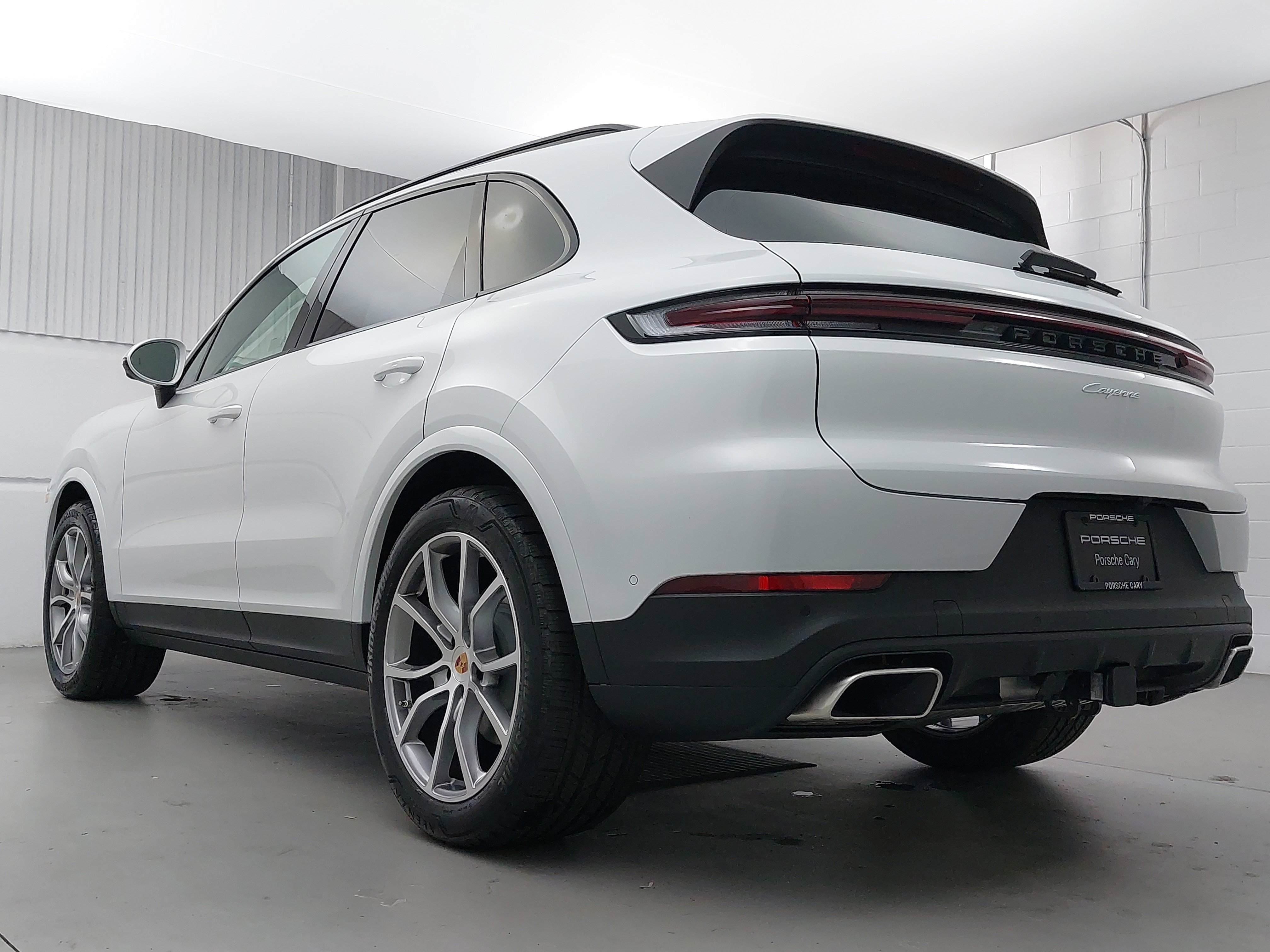 New 2026 Porsche Cayenne image 3