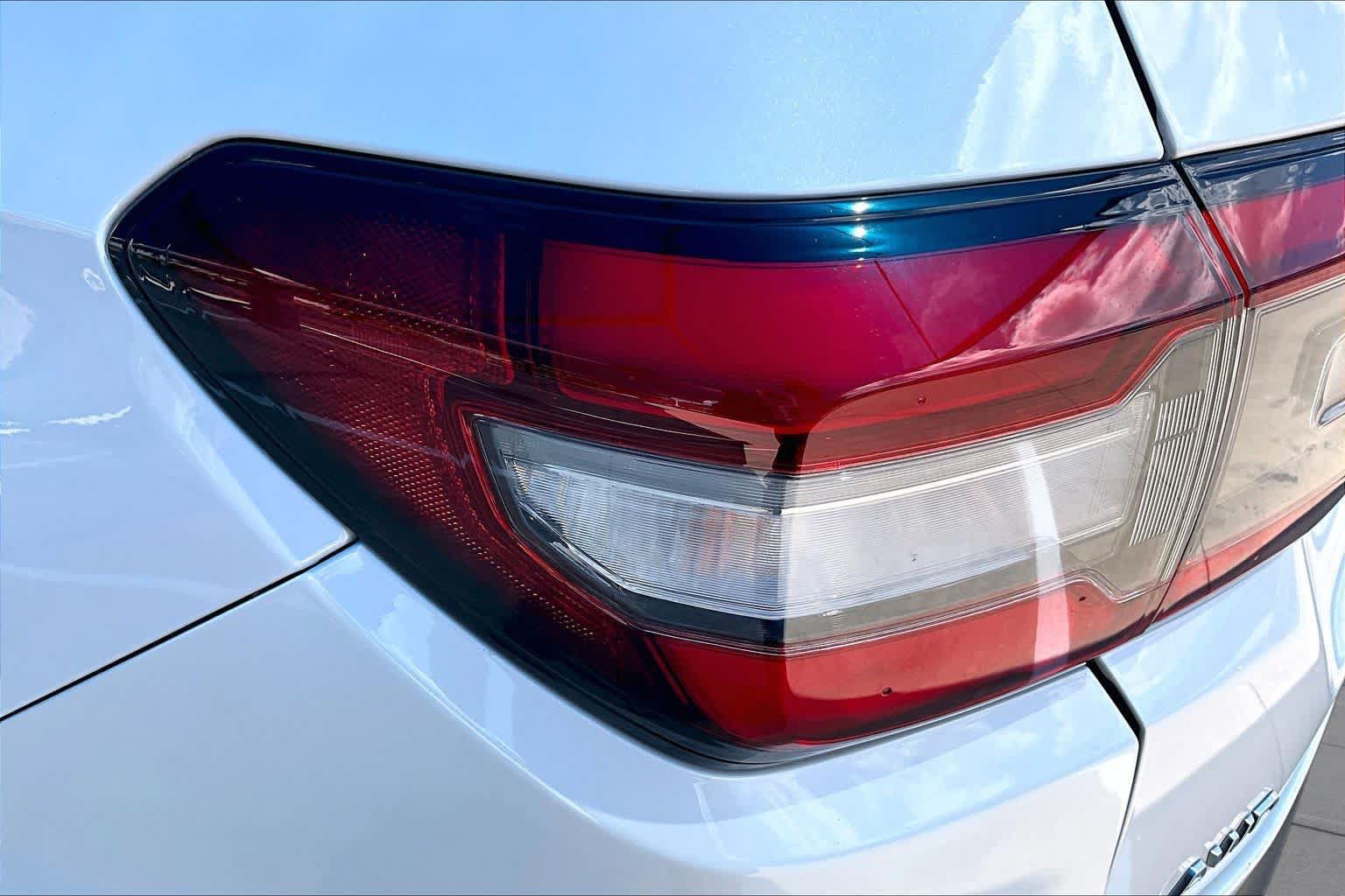 Used 2025 Honda Pilot EX-L image 29
