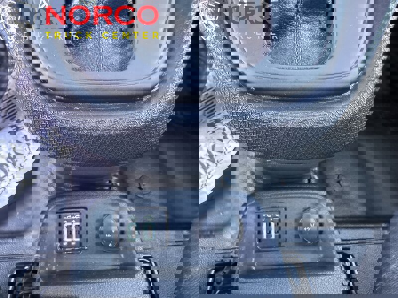 Used 2020 Ford Transit Connect XL image 21