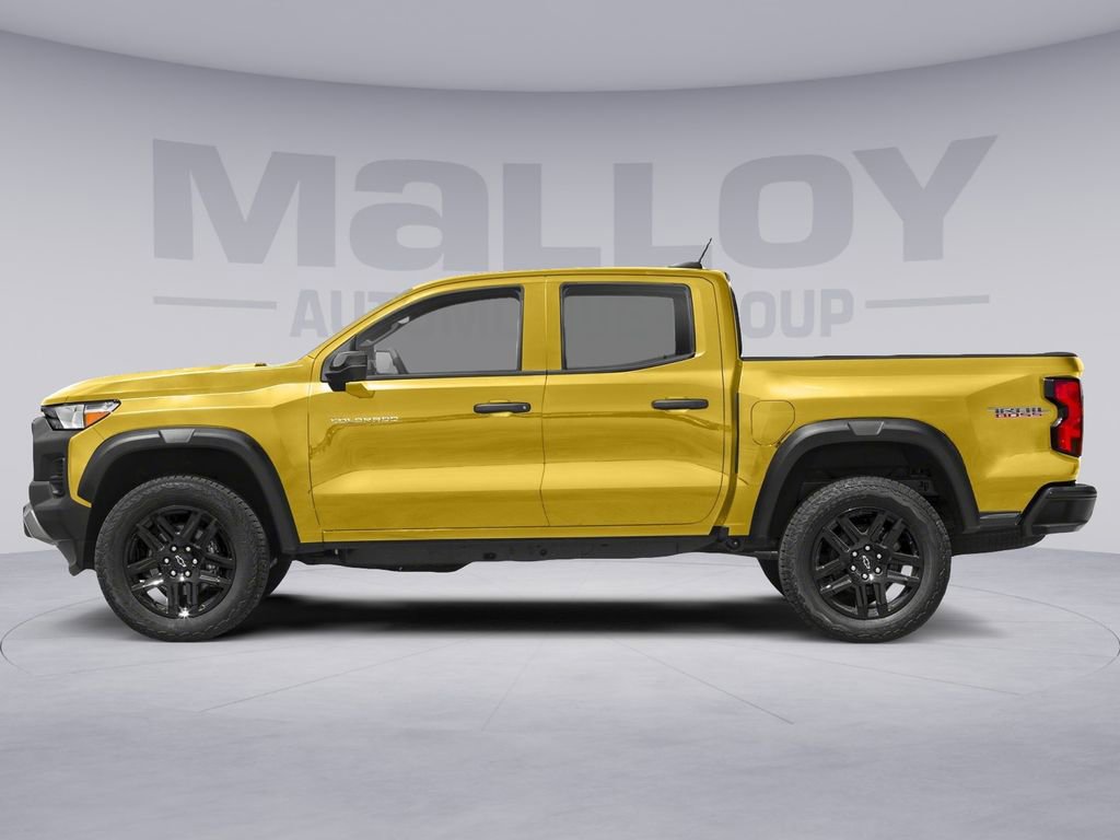 Used 2023 Chevrolet Colorado Trail Boss image 2