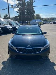Used 2018 Kia Forte LX image 2