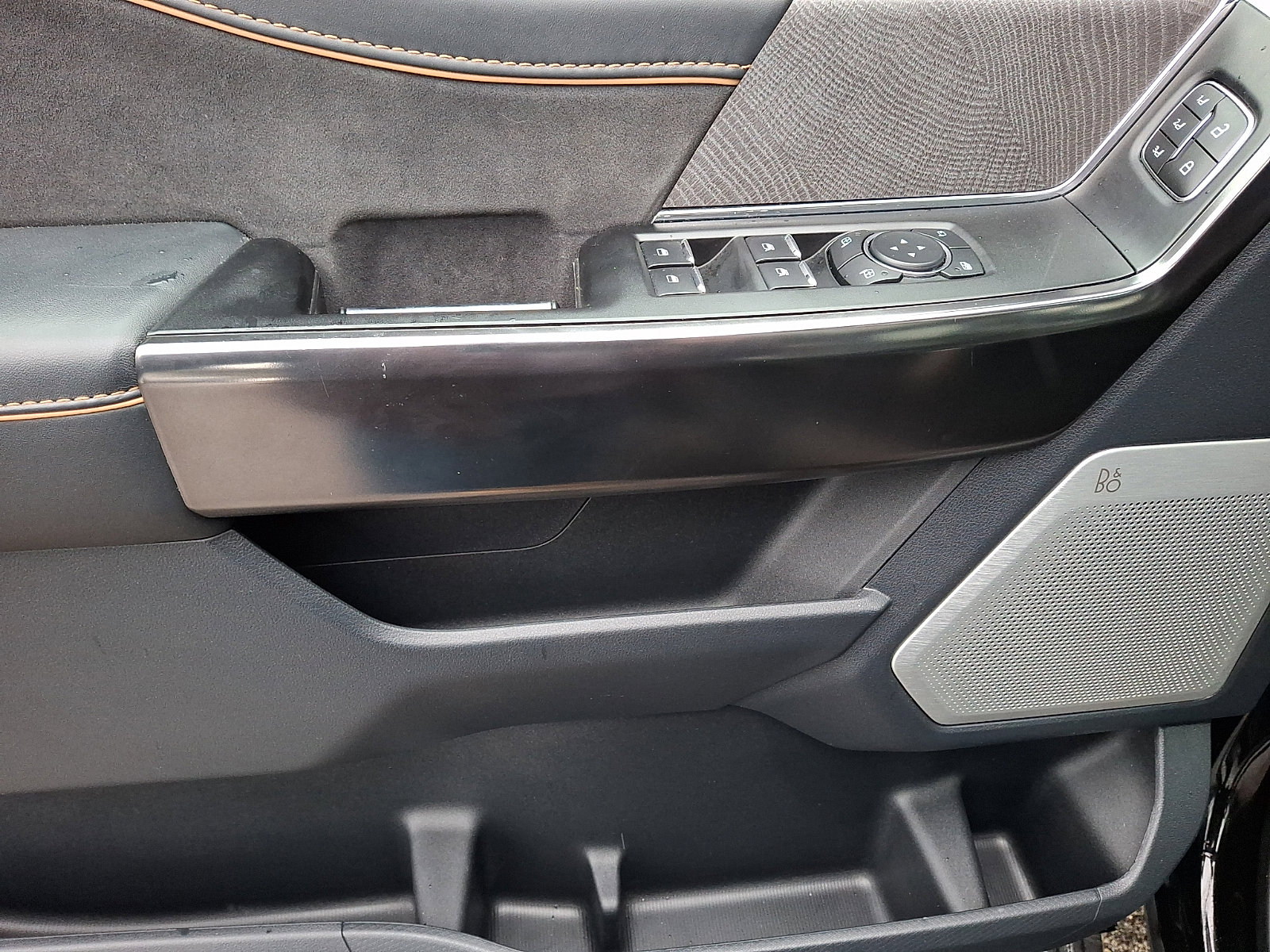 Certified 2023 Ford F150 Platinum w/ Equipment Group 701A High image 14