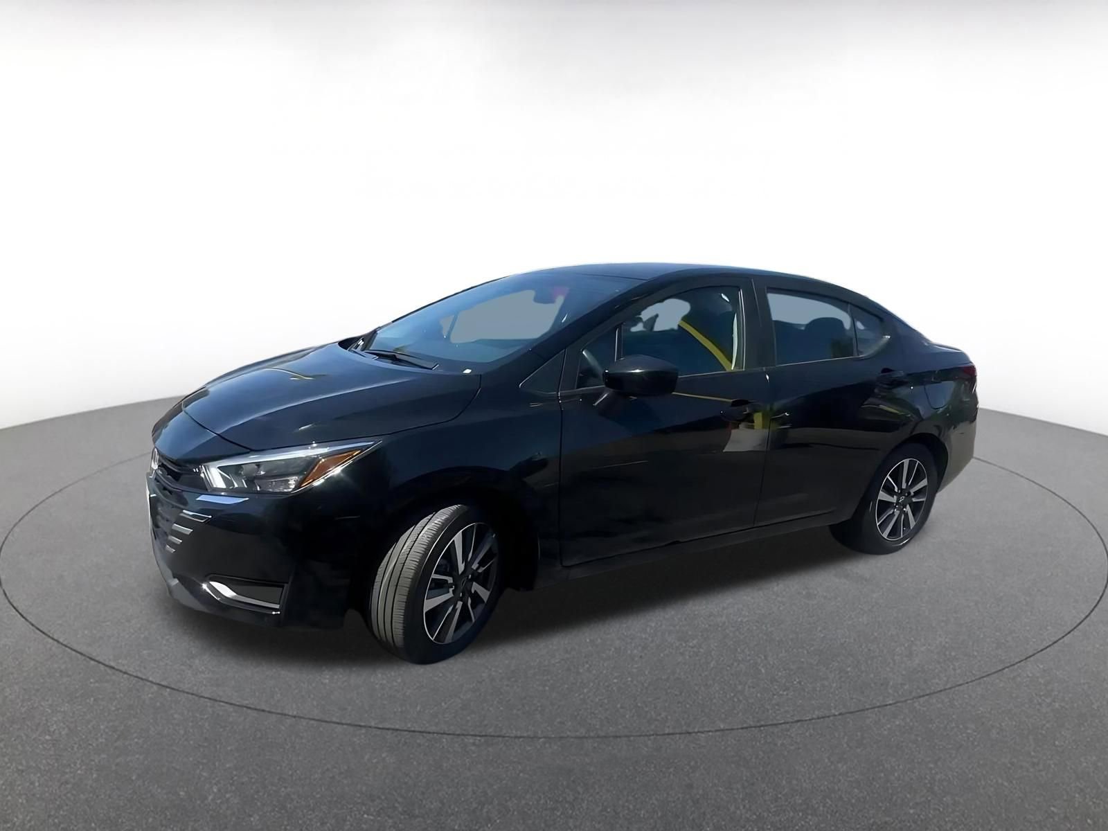 Used 2025 Nissan Versa SV image 8