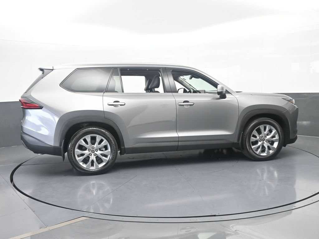 Used 2025 Toyota Grand Highlander AWD image 7