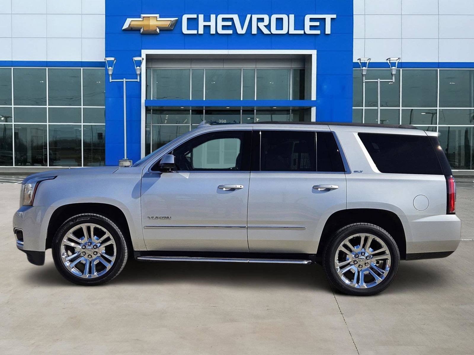 Used 2020 GMC Yukon SLT w/ Premium Edition image 3