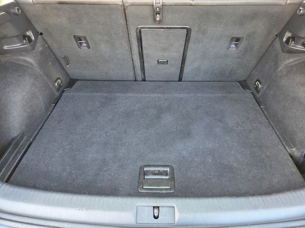 Used 2015 Volkswagen Golf S FWD image 17