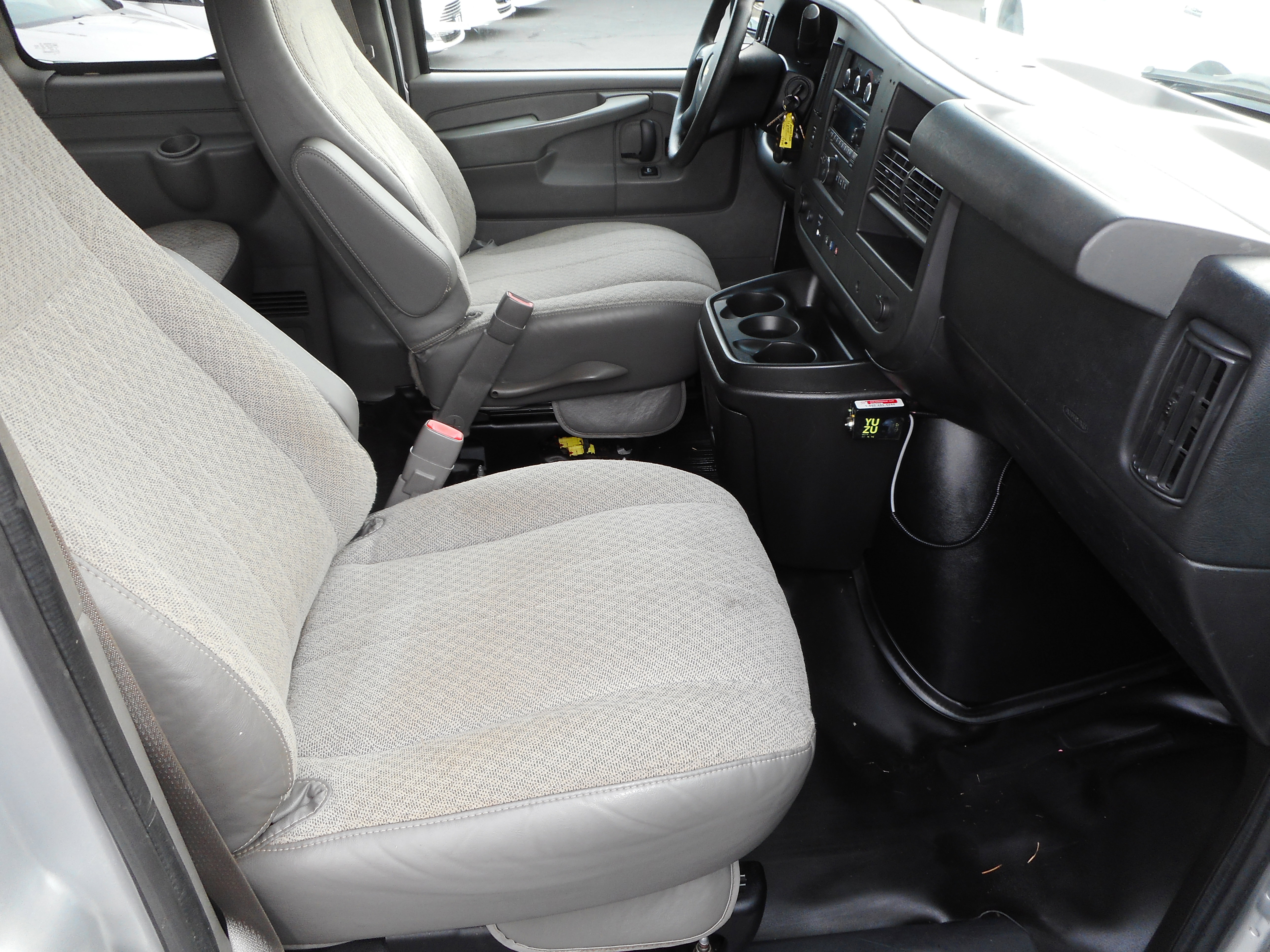 Used 2014 Chevrolet Express 3500 LS image 29
