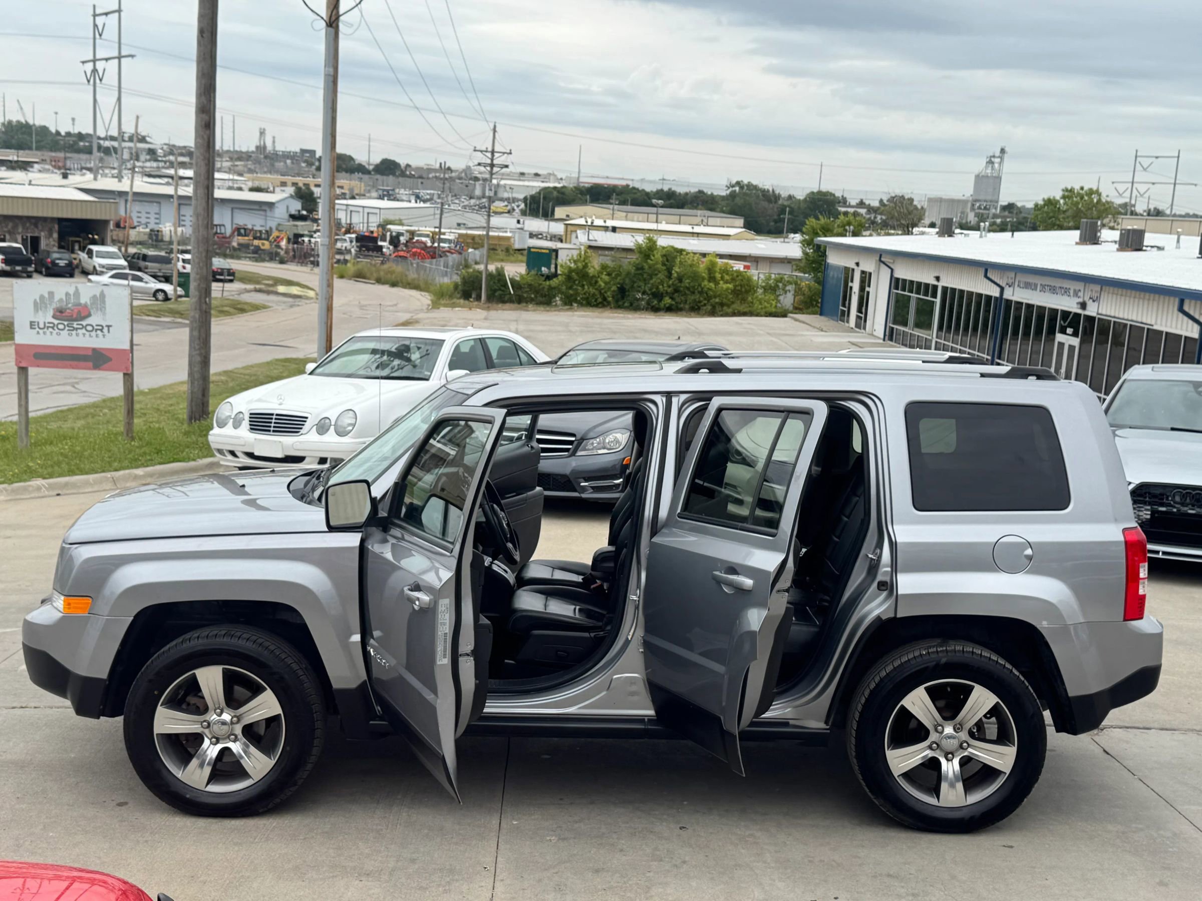 Used 2017 Jeep Patriot High Altitude image 26