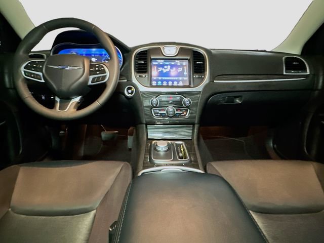 Used 2022 Chrysler 300 Touring w/ Sport Appearance Package image 9