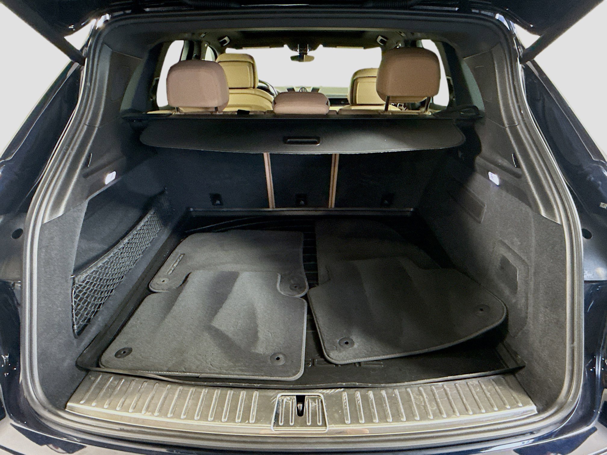 Used 2021 Porsche Cayenne image 34