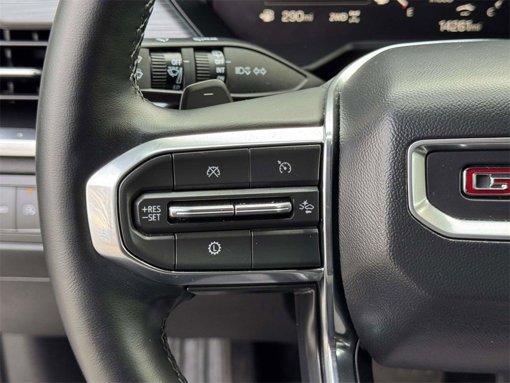 Used 2025 GMC Acadia Elevation image 11