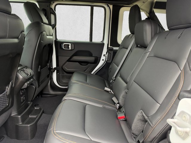 New 2027 Jeep Wrangler Unlimited Sahara AWD/4WD image 17